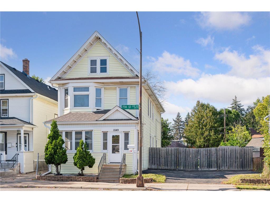 1049 7th Street W Saint Paul MN 55102 7061042 image2