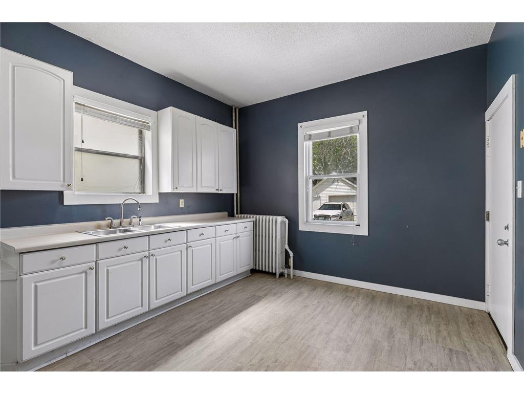1049 7th Street W Saint Paul MN 55102 7061042 image28