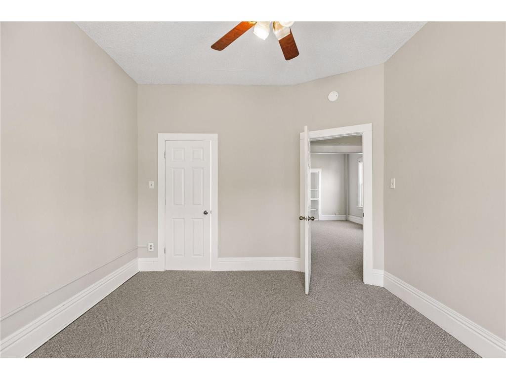 1049 7th Street W Saint Paul MN 55102 7061042 image34
