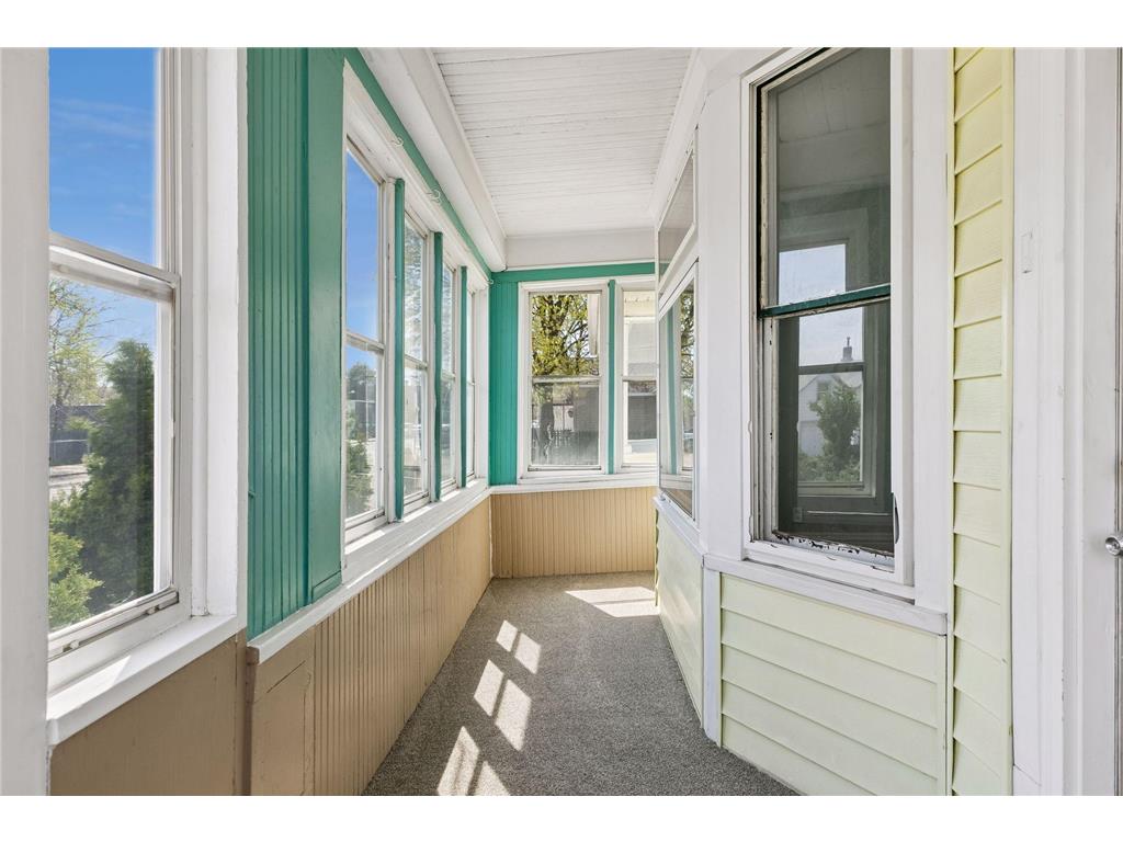 1049 7th Street W Saint Paul MN 55102 7061042 image36