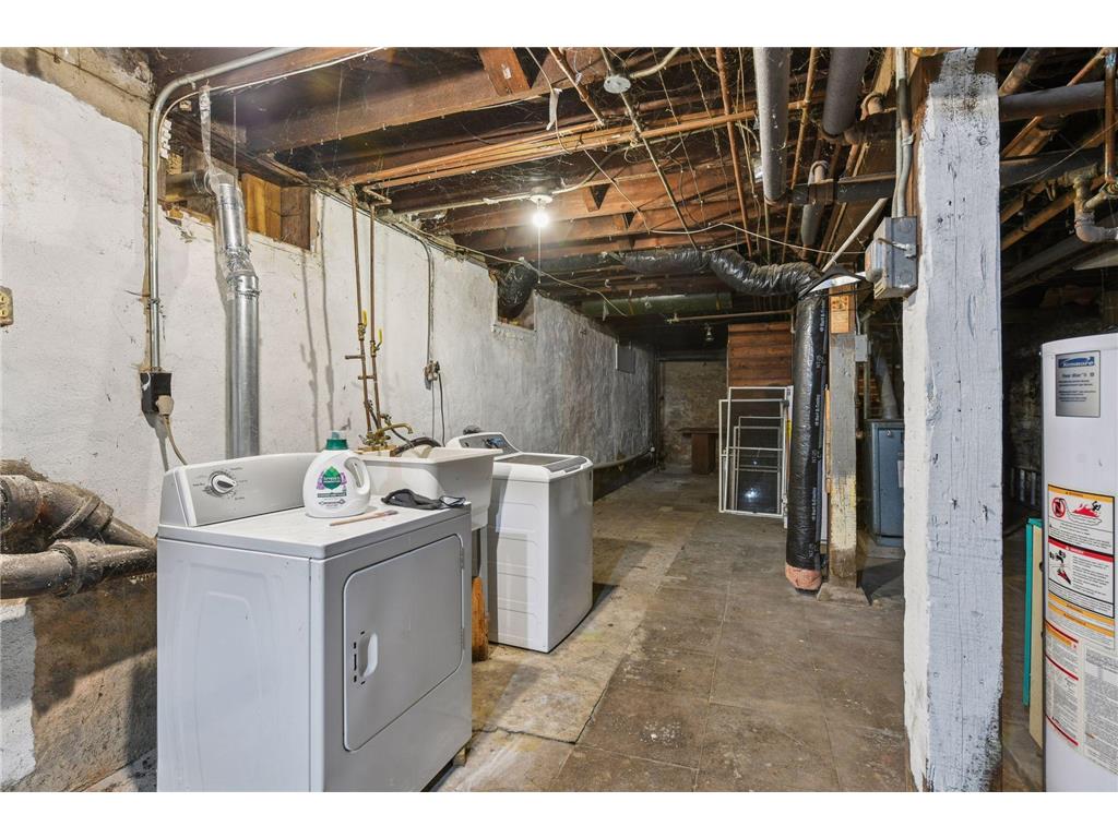 1049 7th Street W Saint Paul MN 55102 7061042 image38
