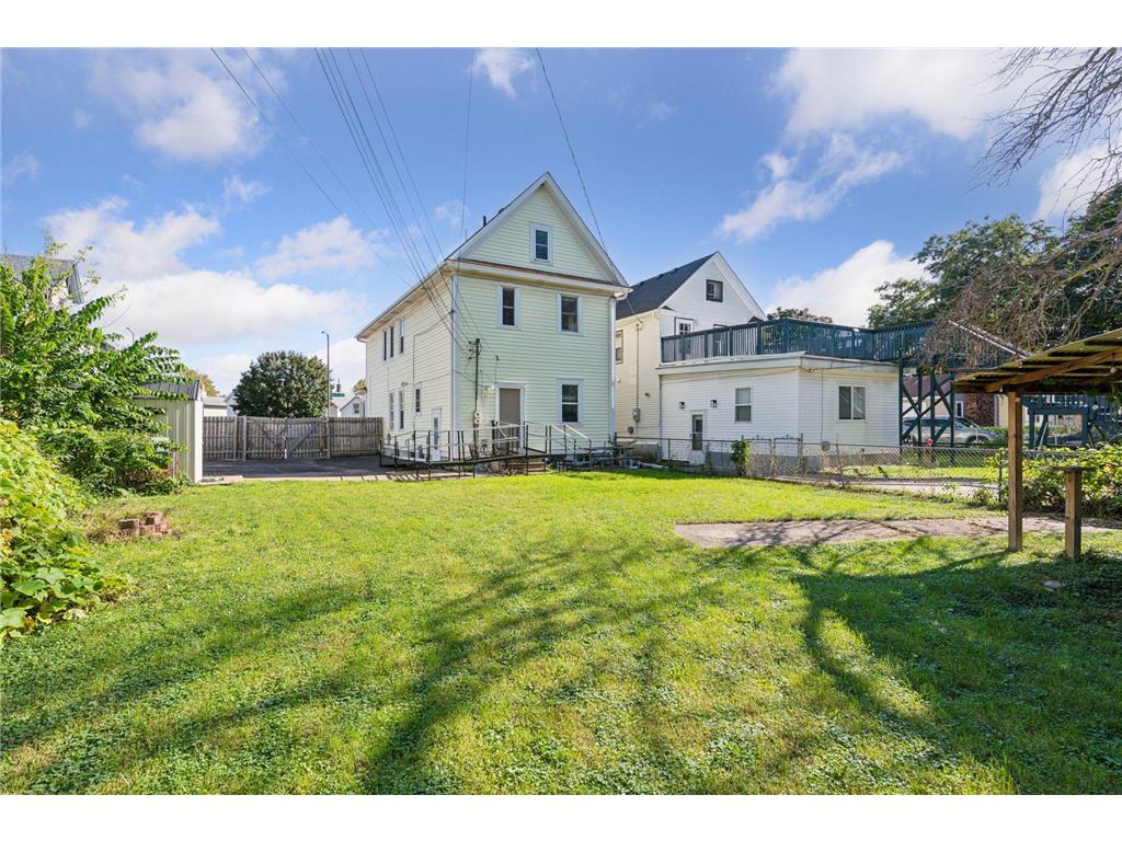 1049 7th Street W Saint Paul MN 55102 7061042 image39