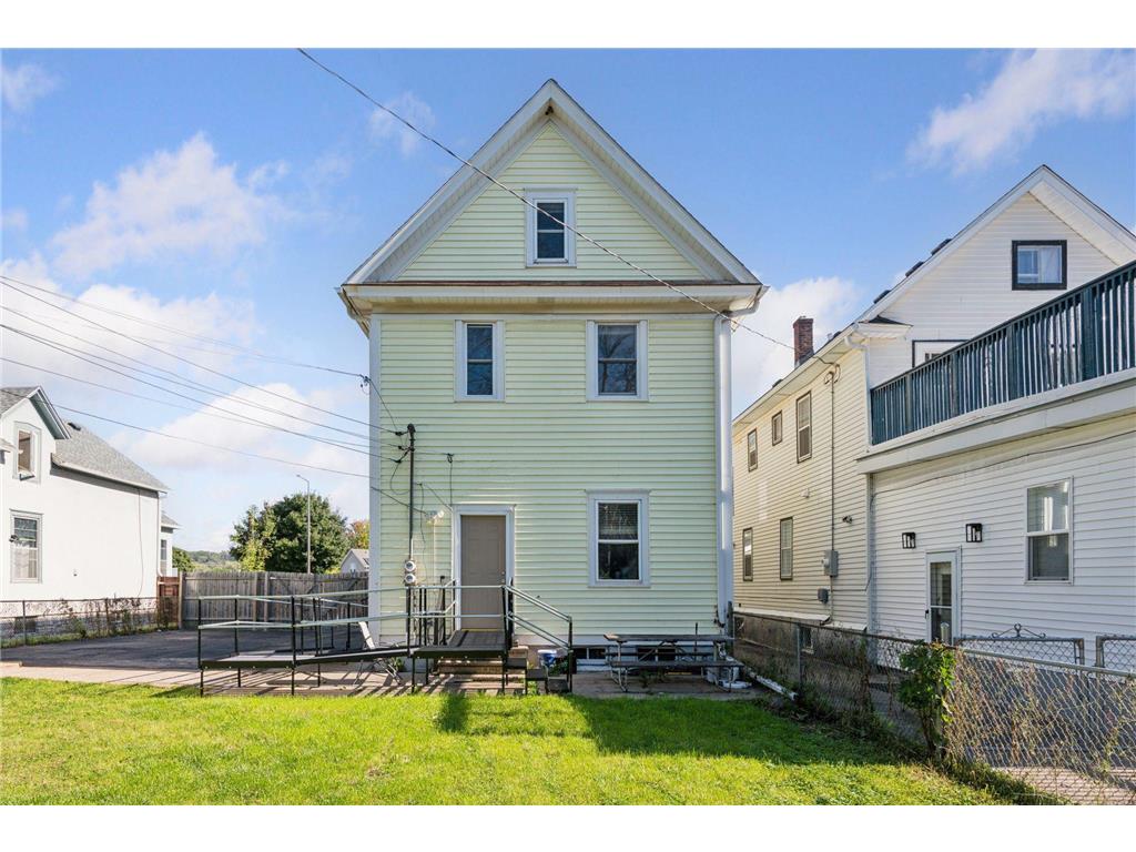 1049 7th Street W Saint Paul MN 55102 7061042 image40