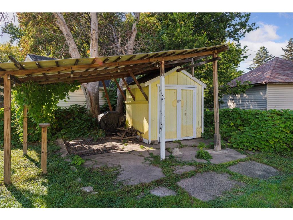1049 7th Street W Saint Paul MN 55102 7061042 image43