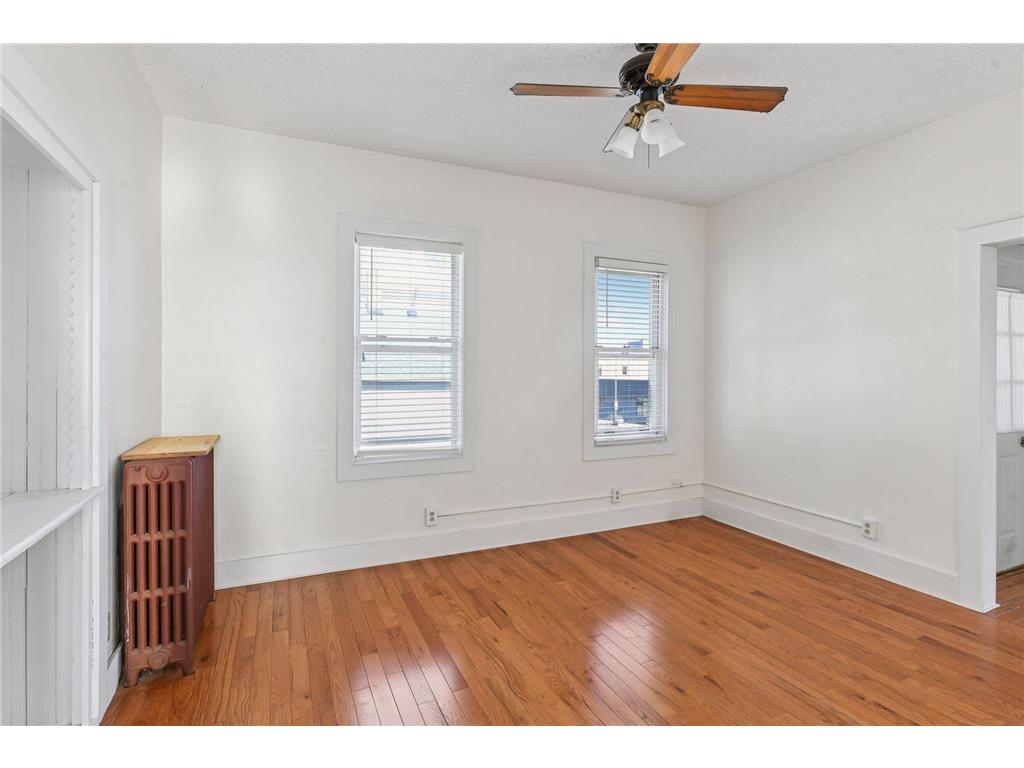 1049 7th Street W Saint Paul MN 55102 7061042 image9