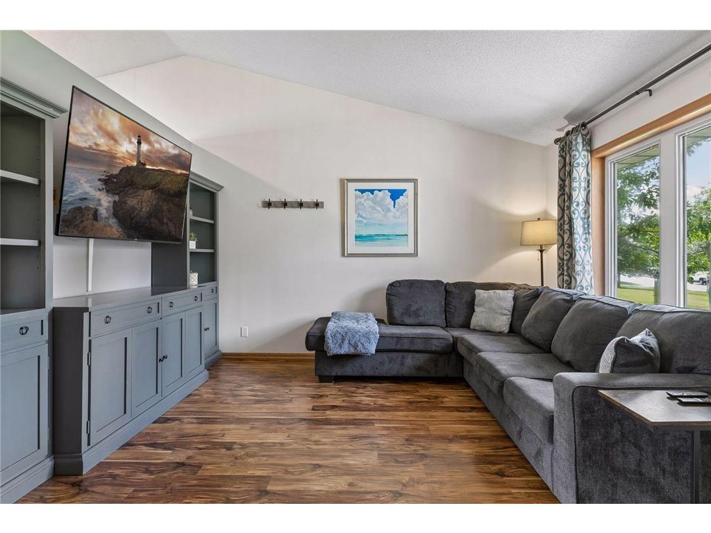 1049 Bonnieview Drive Woodbury MN 55129 7093018 image8