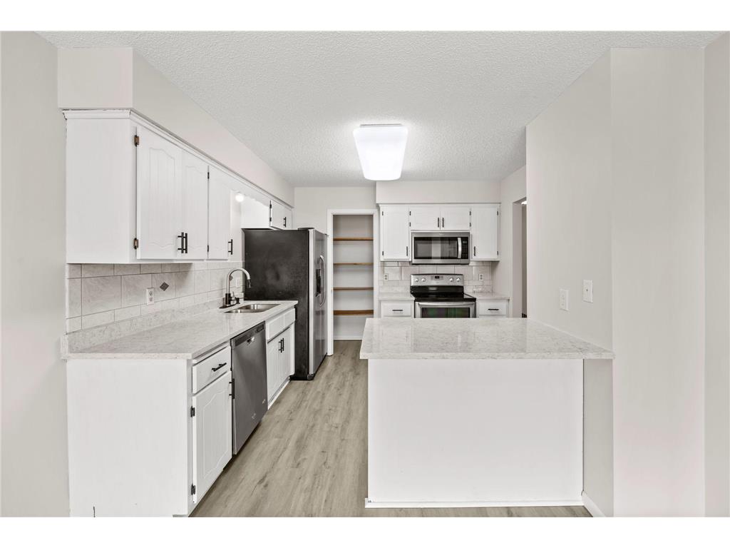 1049 Greenhaven Drive Vadnais Heights MN 55127 7073449 image5