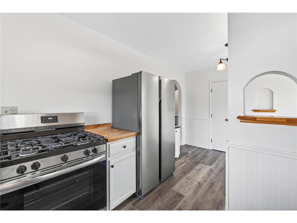 1049 Sterling Street N Maplewood MN 55119 6803116 image12