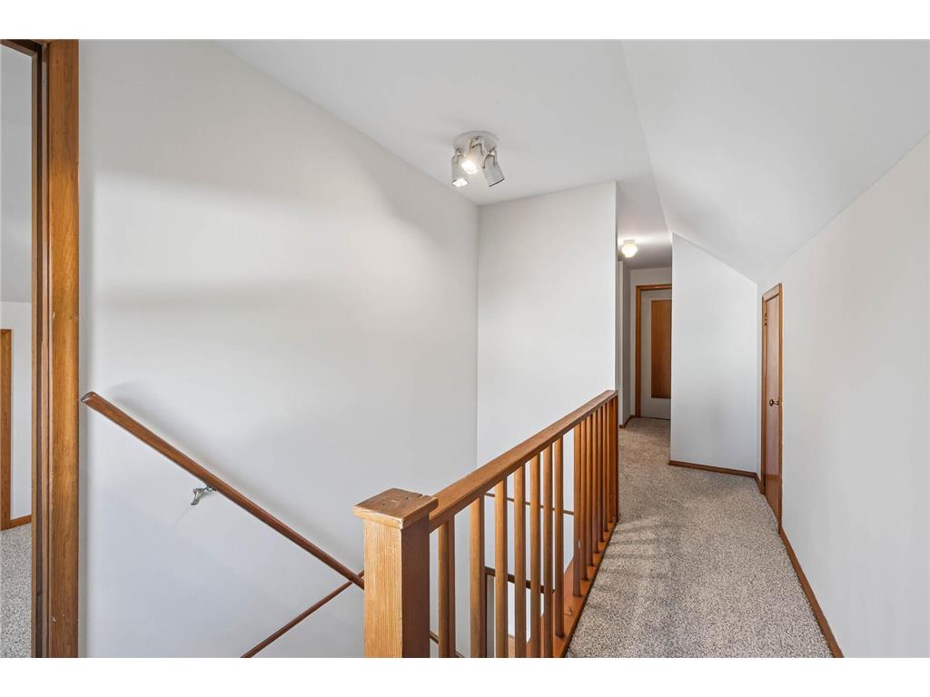 1049 Sterling Street N Maplewood MN 55119 6803116 image18