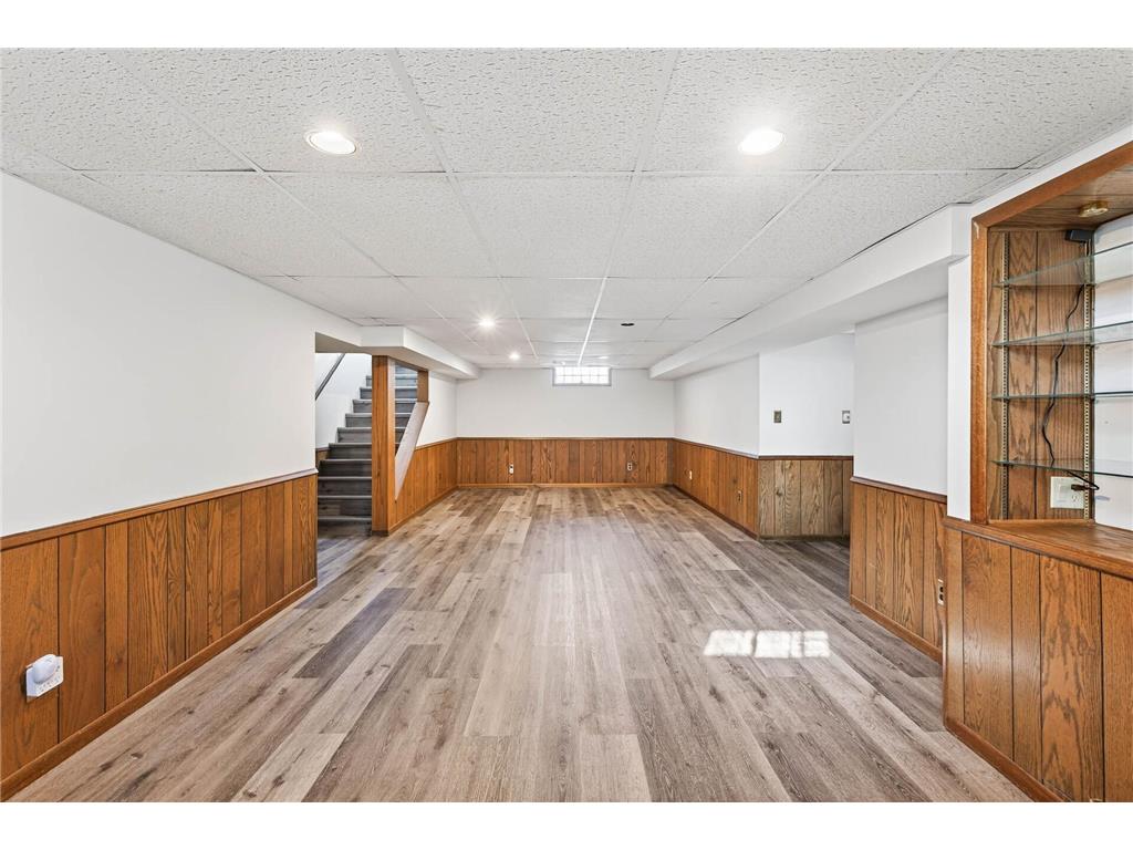 1049 Sterling Street N Maplewood MN 55119 6803116 image24