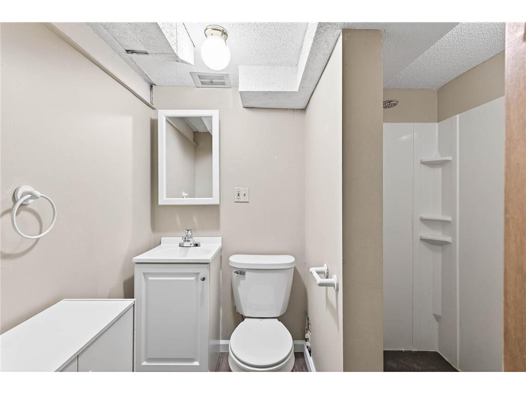 1049 Sterling Street N Maplewood MN 55119 6803116 image25