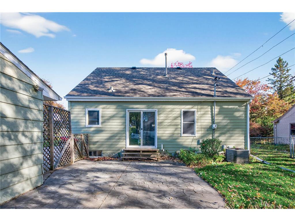 1049 Sterling Street N Maplewood MN 55119 6803116 image30