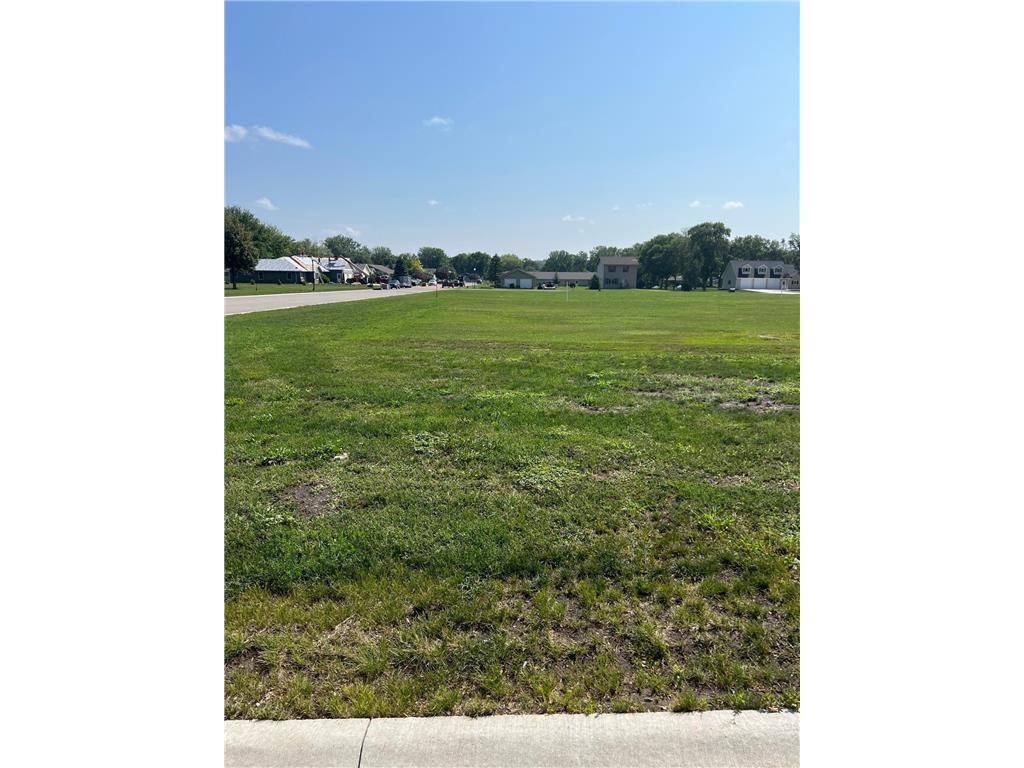 105 & 107 Harrison N Lake Benton MN 56149 6414326 image1