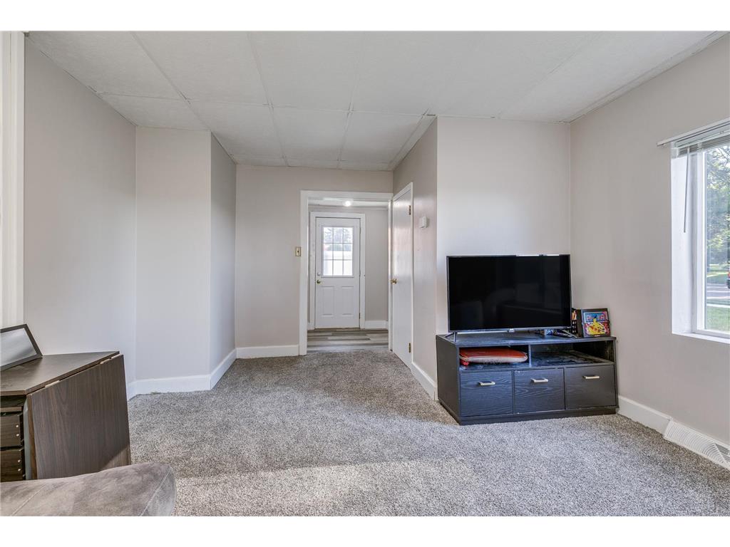 105 10th Street NW Plainview MN 55964 6777315 image6