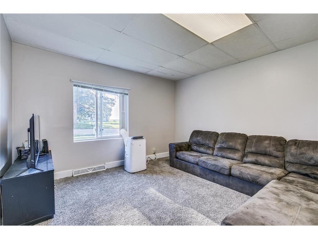 105 10th Street NW Plainview MN 55964 6777315 image7