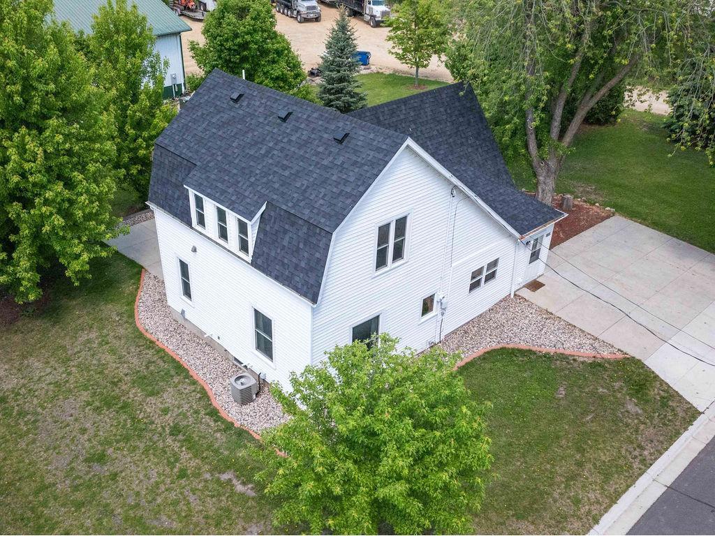 105 1st Street S Elysian MN 56028 6792858 image1