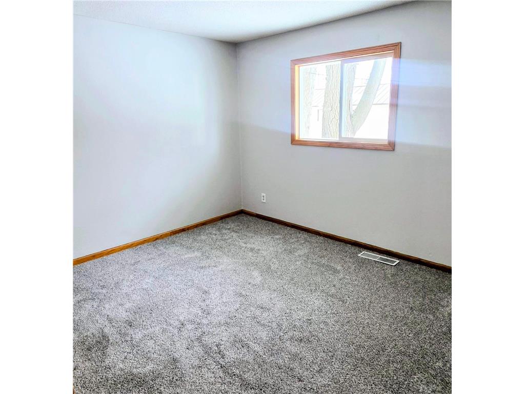 105 31st Avenue N Saint Cloud MN 56303 7037490 image2