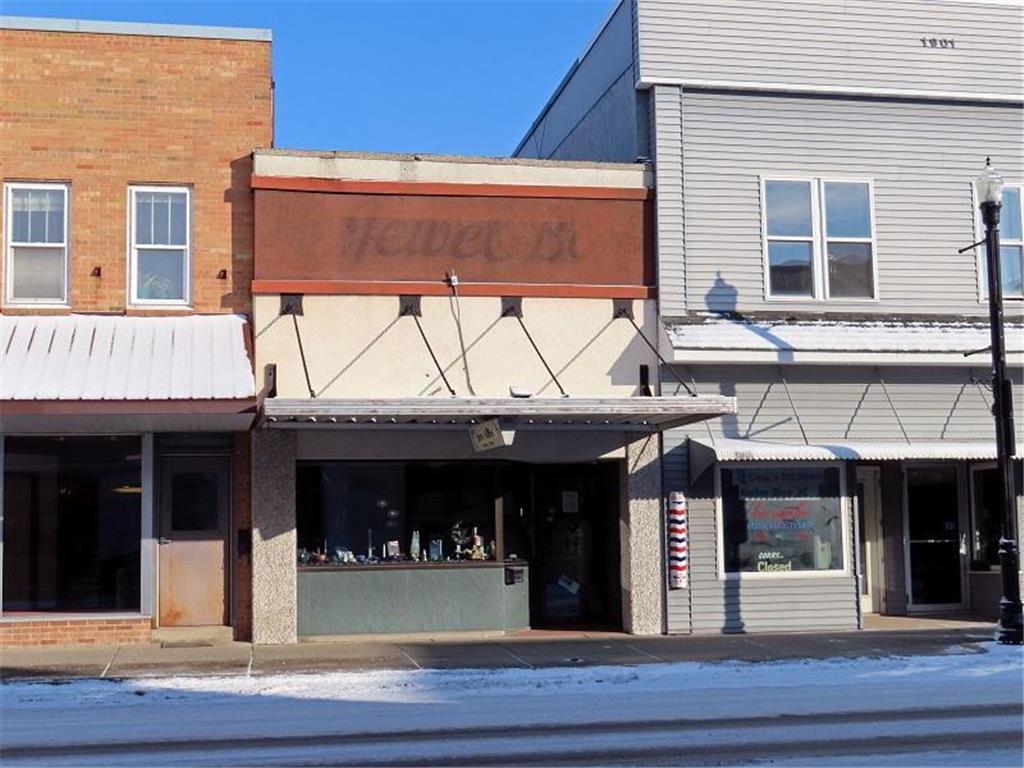 105 3rd Street E Thief River Falls MN 56701 6487402 image1