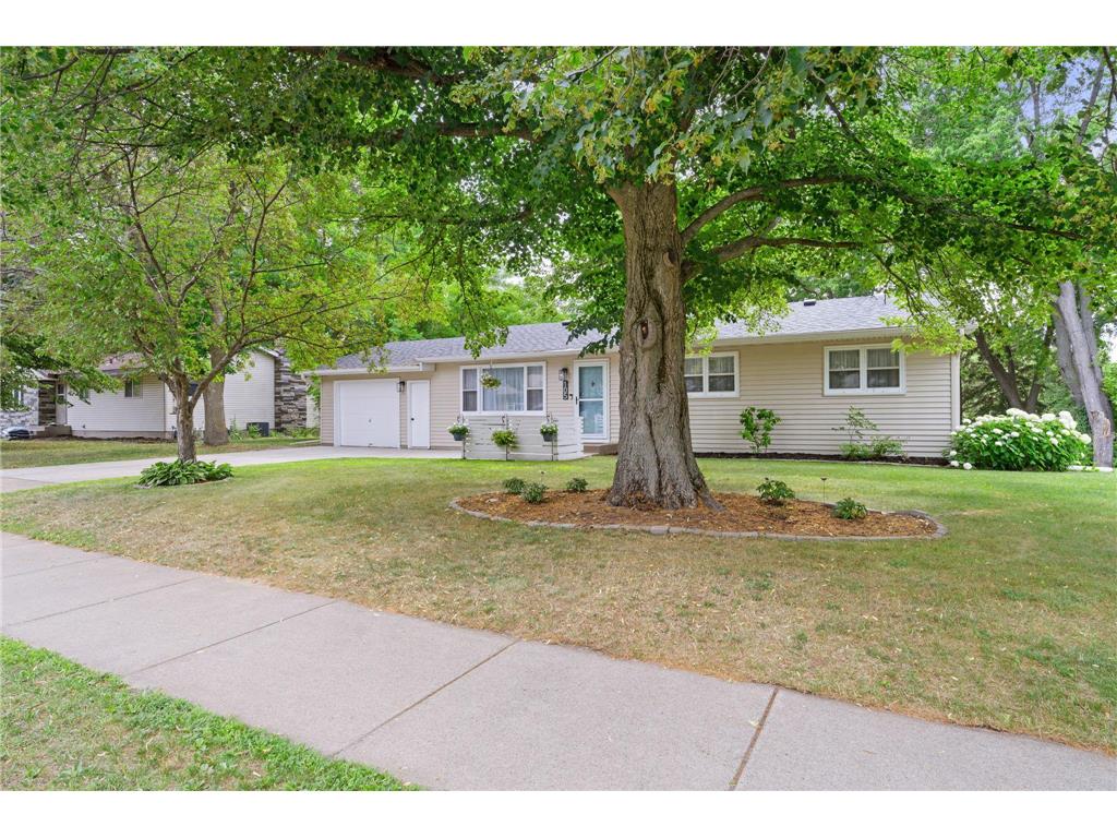 105 5th Avenue S Isanti MN 55040 6398804 image1