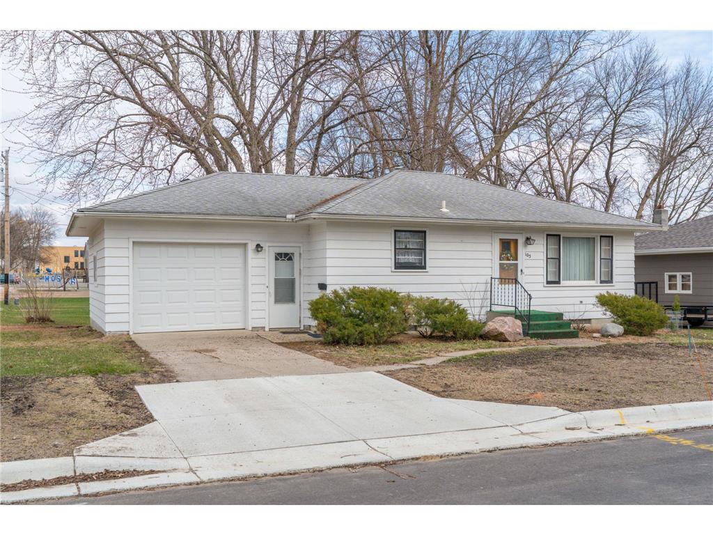 105 5th Street NW Montgomery MN 56069 7051288 image1
