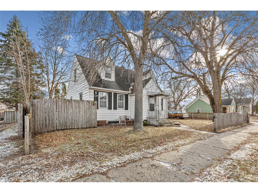 105 5th Street SE Waseca MN 56093 6637187 image1