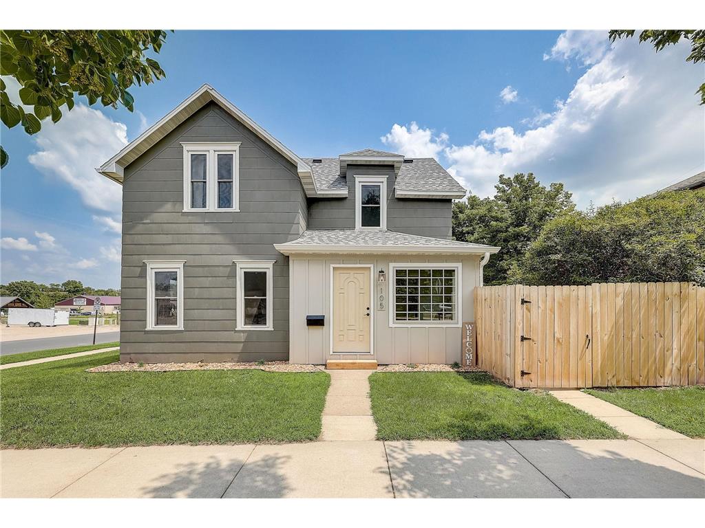 105 Adams Street SE Hutchinson MN 55350 6395284 image1
