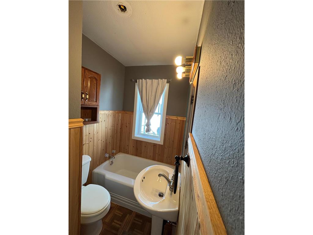 105 Arnold Avenue N Thief River Falls MN 56701 7045192 image17