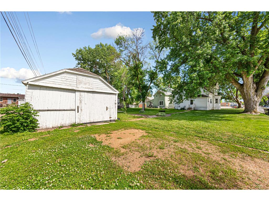 105 Ash Avenue SW Montgomery MN 56069 7100335 image10