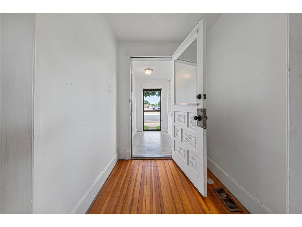 105 Ash Avenue SW Montgomery MN 56069 7100335 image11