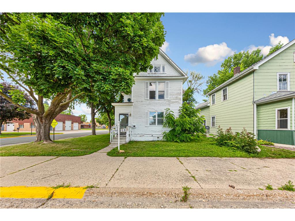105 Ash Avenue SW Montgomery MN 56069 7100335 image3