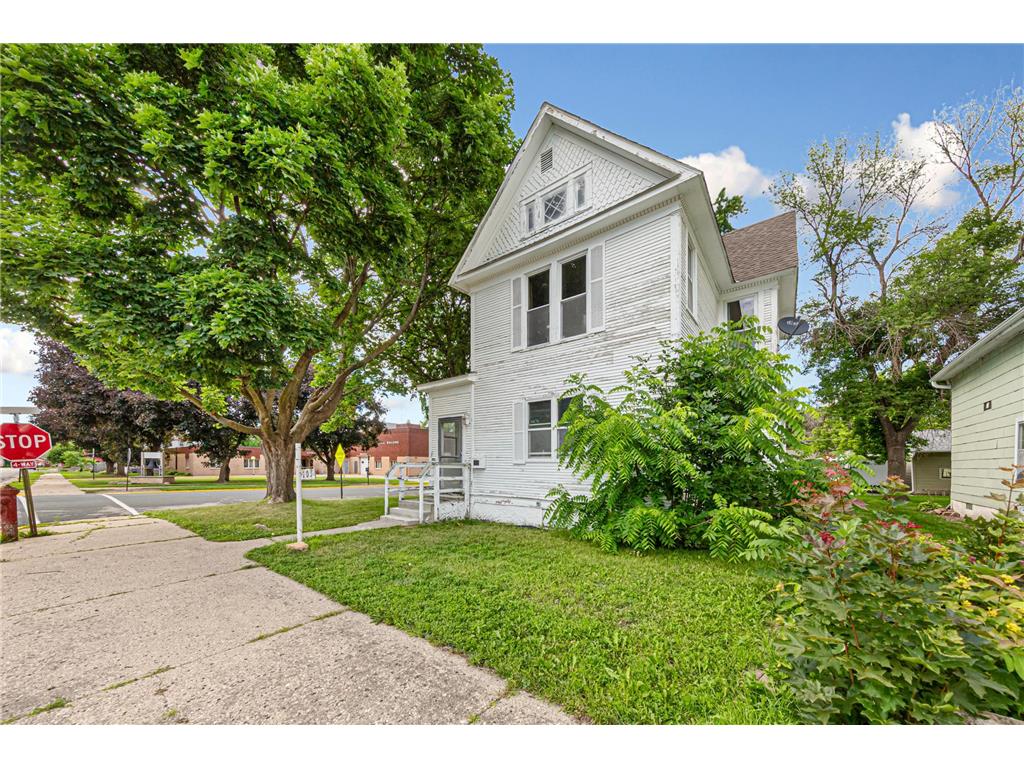 105 Ash Avenue SW Montgomery MN 56069 7100335 image5