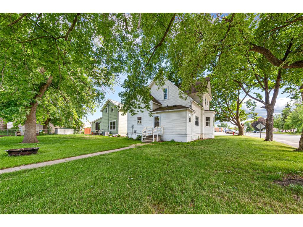 105 Ash Avenue SW Montgomery MN 56069 7100335 image7