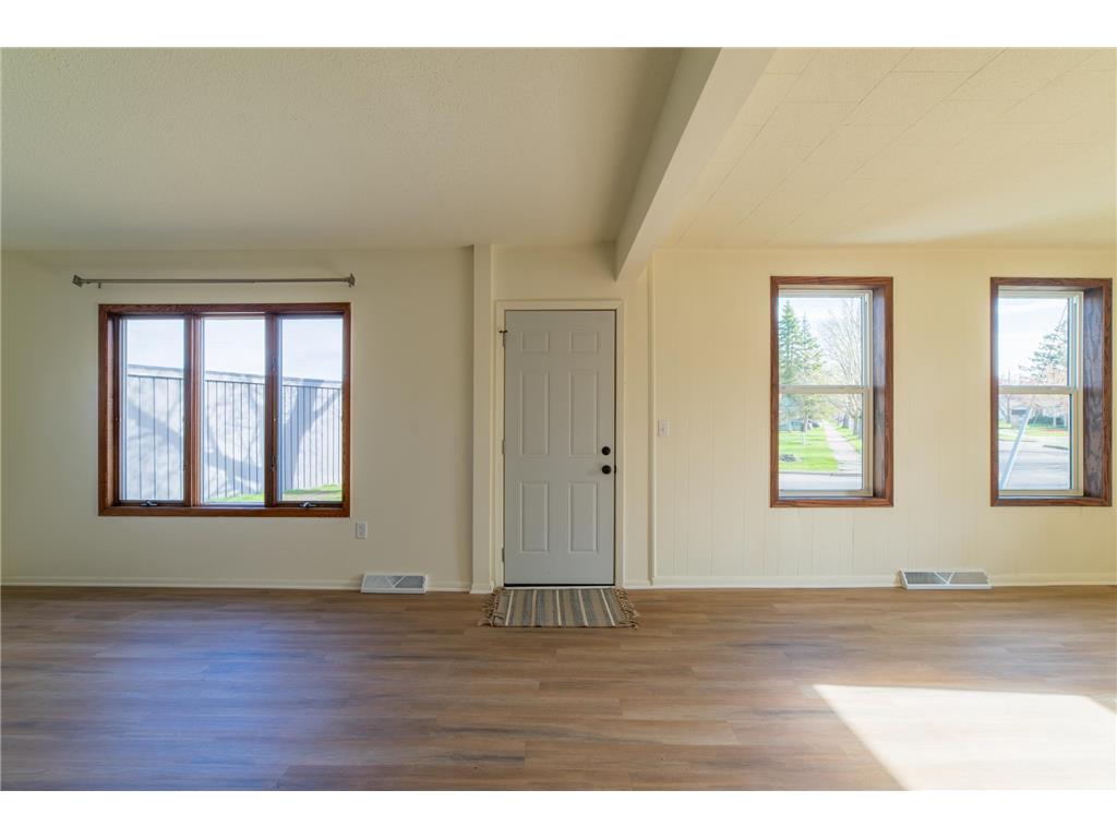 105 Commercial Avenue N Sandstone MN 55072 7066546 image37