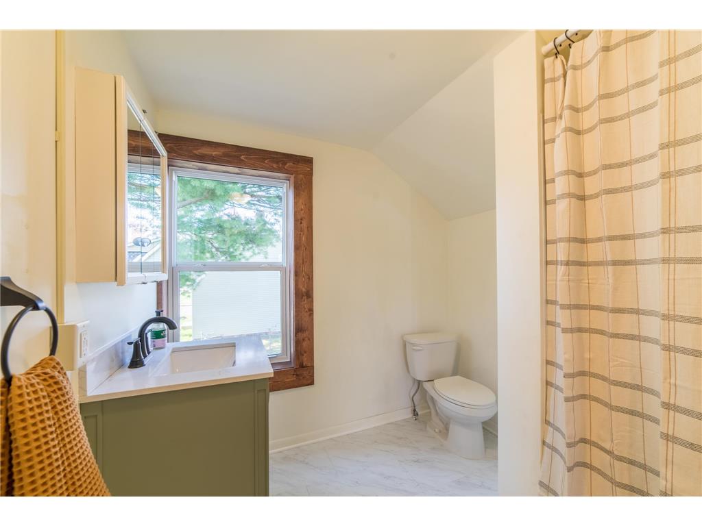 105 Commercial Avenue N Sandstone MN 55072 7066546 image46