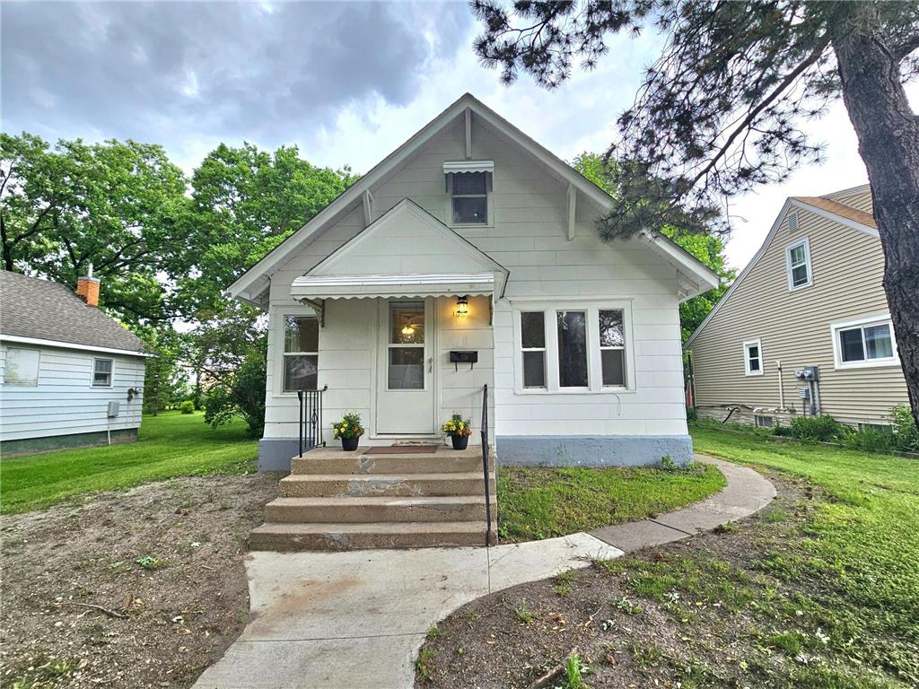 105 E 9th Street Morris MN 56267 6543928 image1