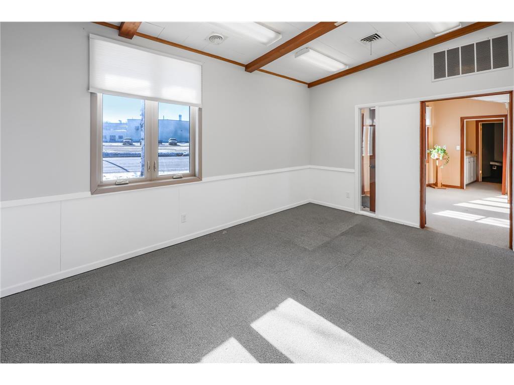 105 E Depot Street Litchfield MN 55355 7017050 image12