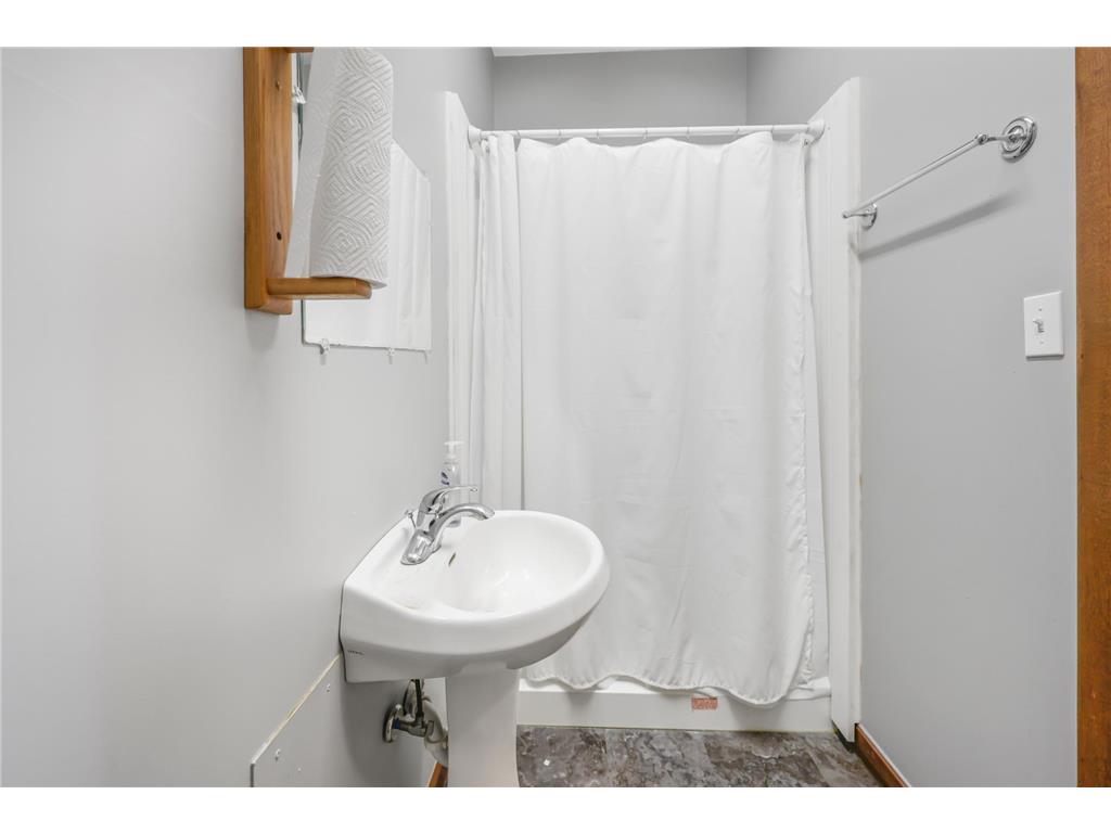 105 E Depot Street Litchfield MN 55355 7017050 image7