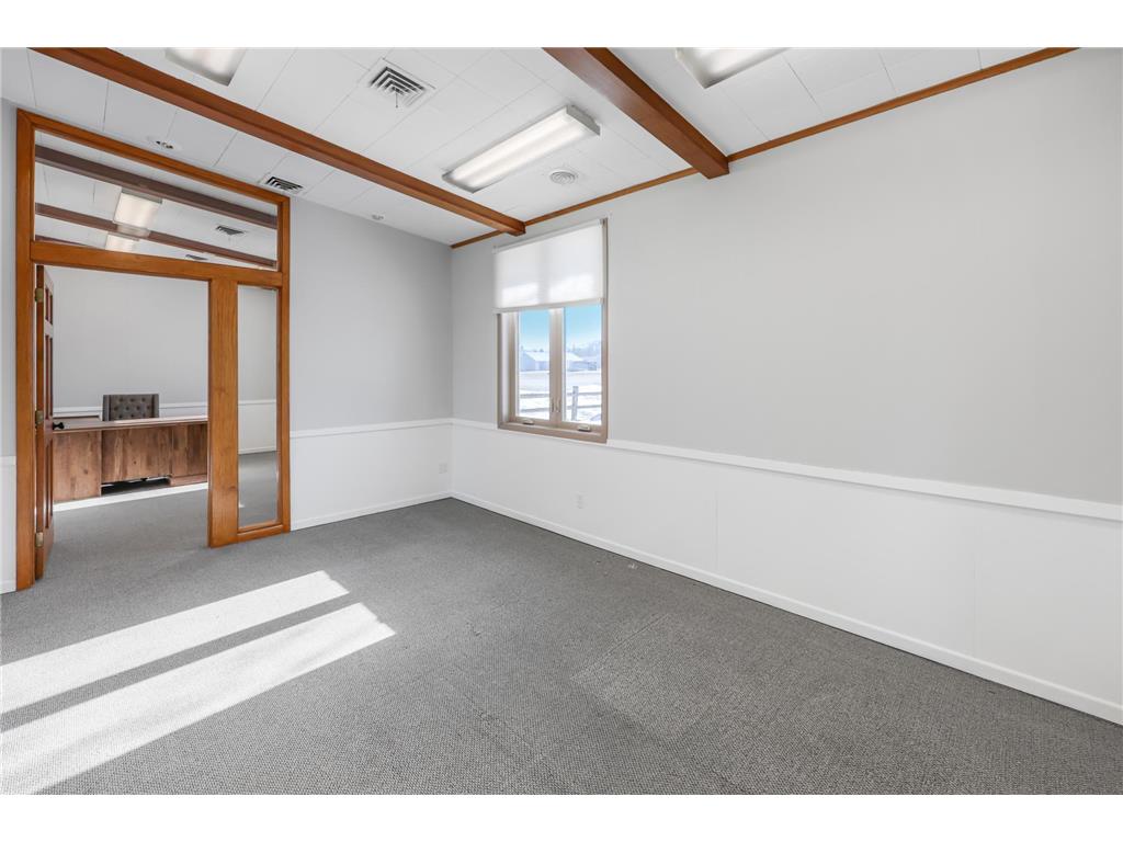 105 E Depot Street Litchfield MN 55355 7017050 image9