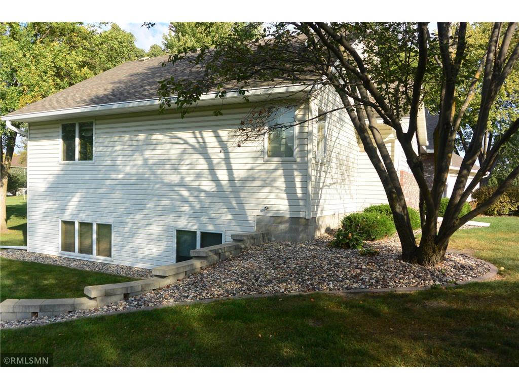 105 Hennepin Avenue N Glencoe MN 55336 6797483 image6