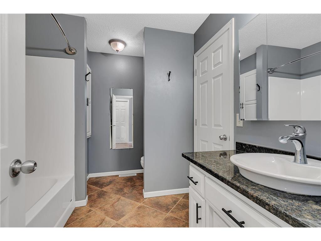 105 Iris Lane NE Saint Joseph MN 56374 7032744 image14