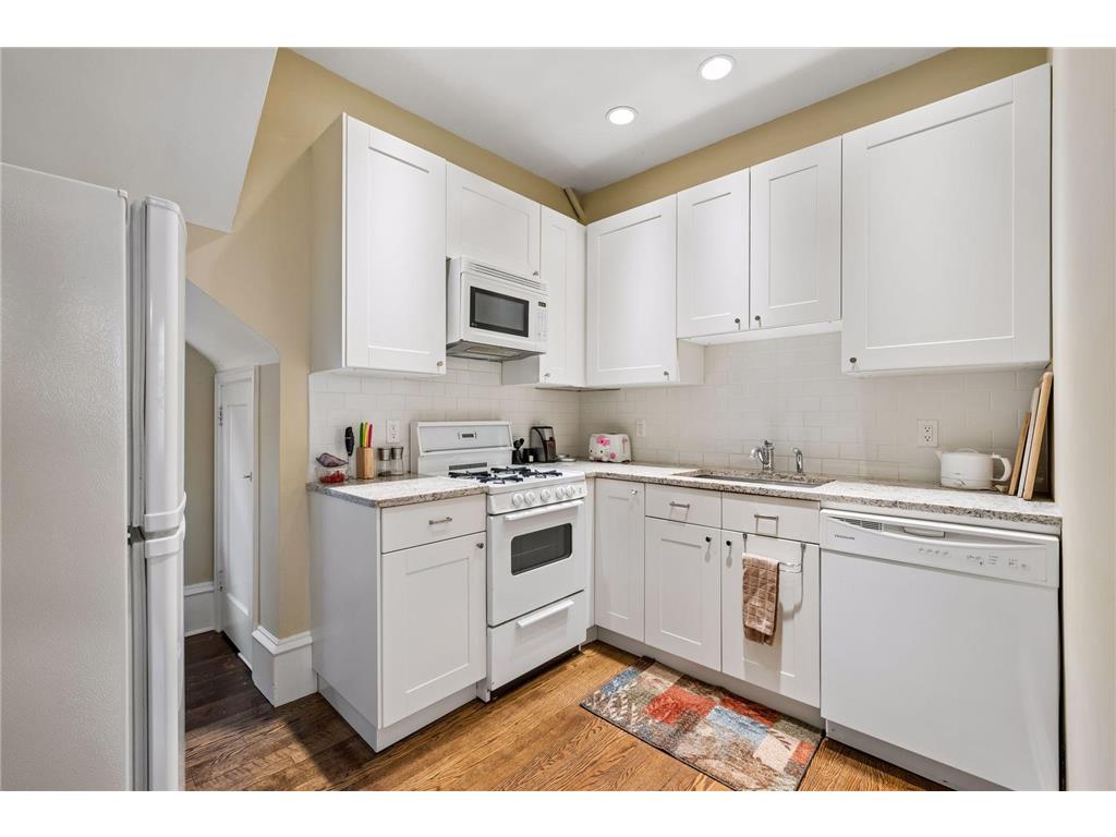105 Milton Street S Saint Paul MN 55105 7063424 image11