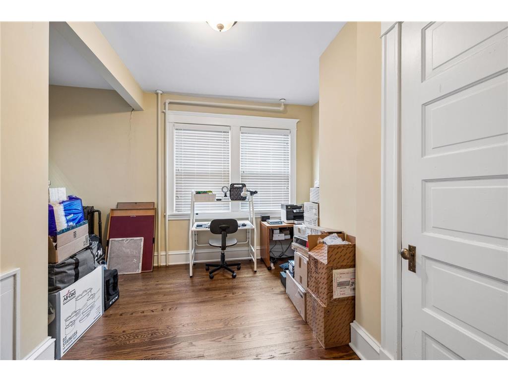 105 Milton Street S Saint Paul MN 55105 7063424 image17