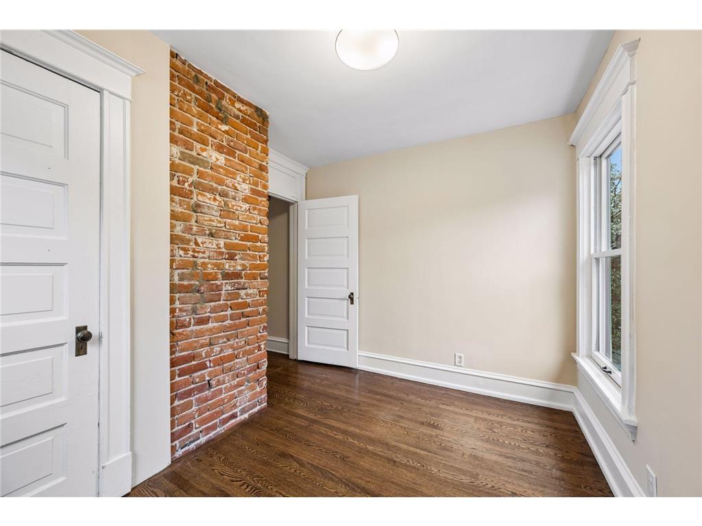 105 Milton Street S Saint Paul MN 55105 7063424 image29