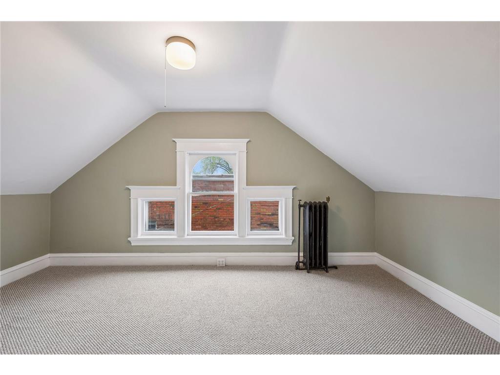 105 Milton Street S Saint Paul MN 55105 7063424 image34