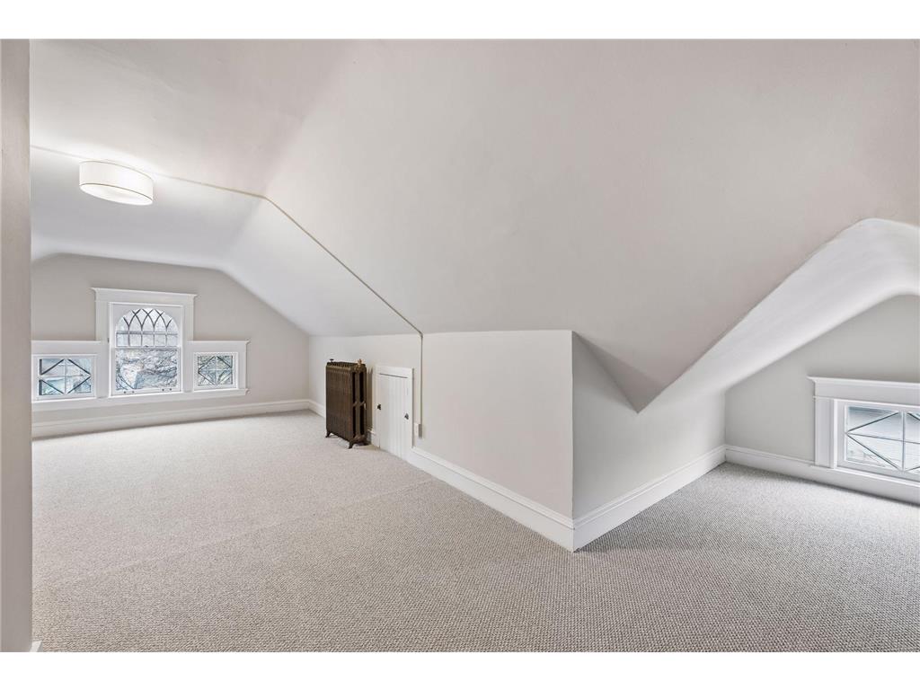 105 Milton Street S Saint Paul MN 55105 7063424 image35