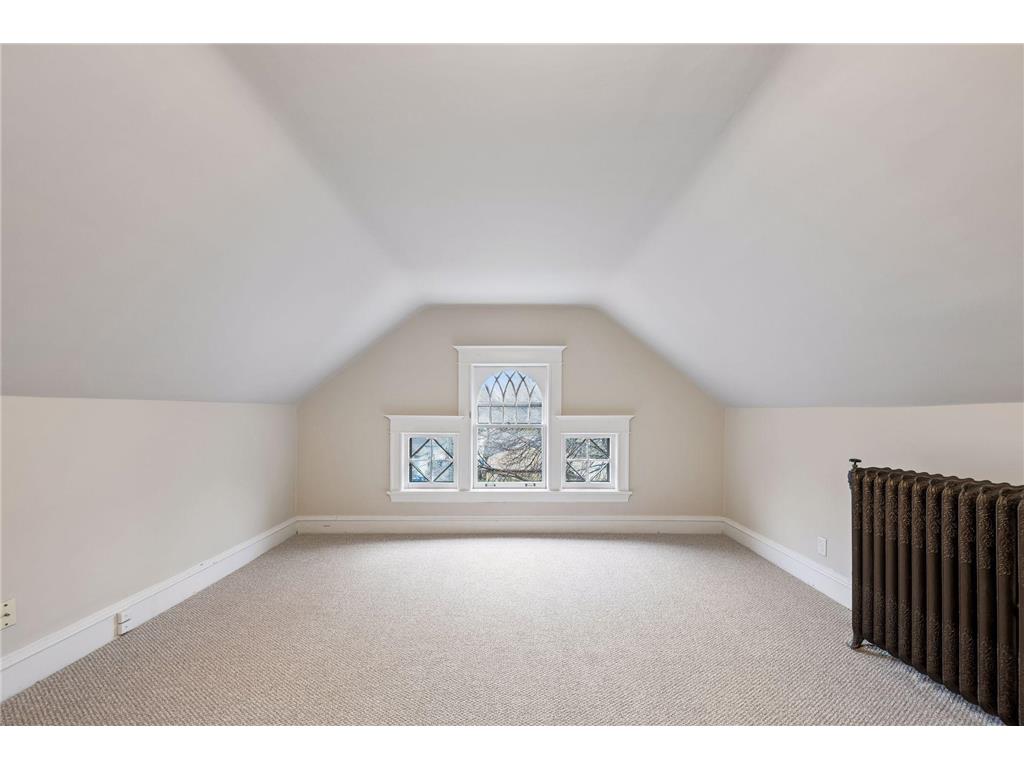105 Milton Street S Saint Paul MN 55105 7063424 image36