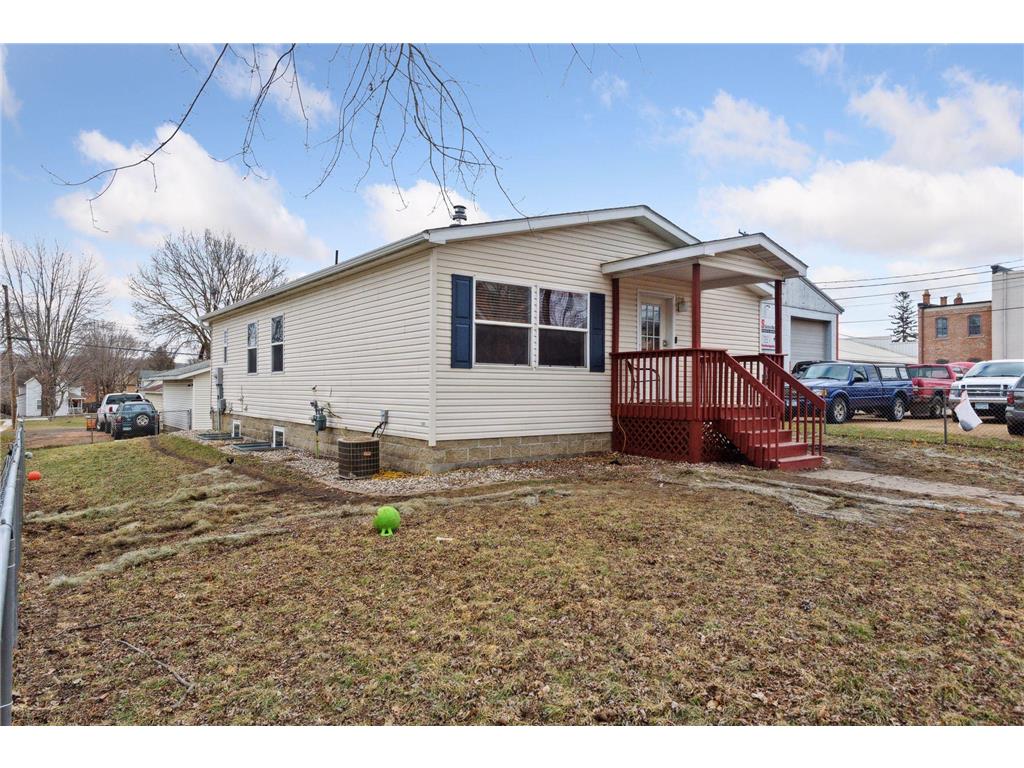 105 N 6th Street Henderson MN 56044 6483266 image1