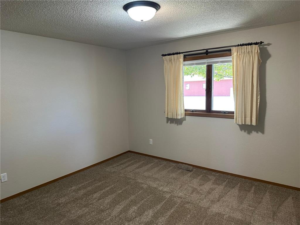 105 Oscar Avenue N Canby MN 56220 7070819 image11
