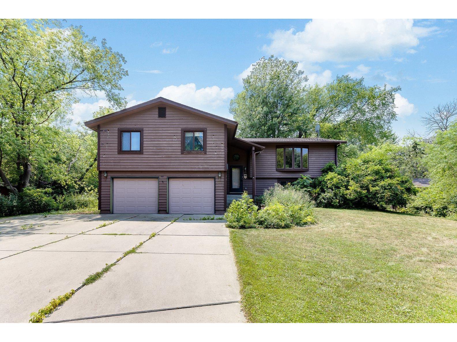 105 Quaker Lane N, Plymouth, MN, 55441 MLS 5762681 Edina Realty