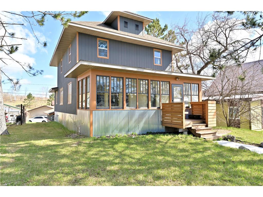 105 Roosevelt Street Coleraine MN 55722 7068793 image1
